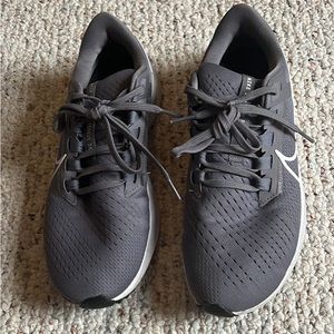 Nike Pegasus 38 sneakers